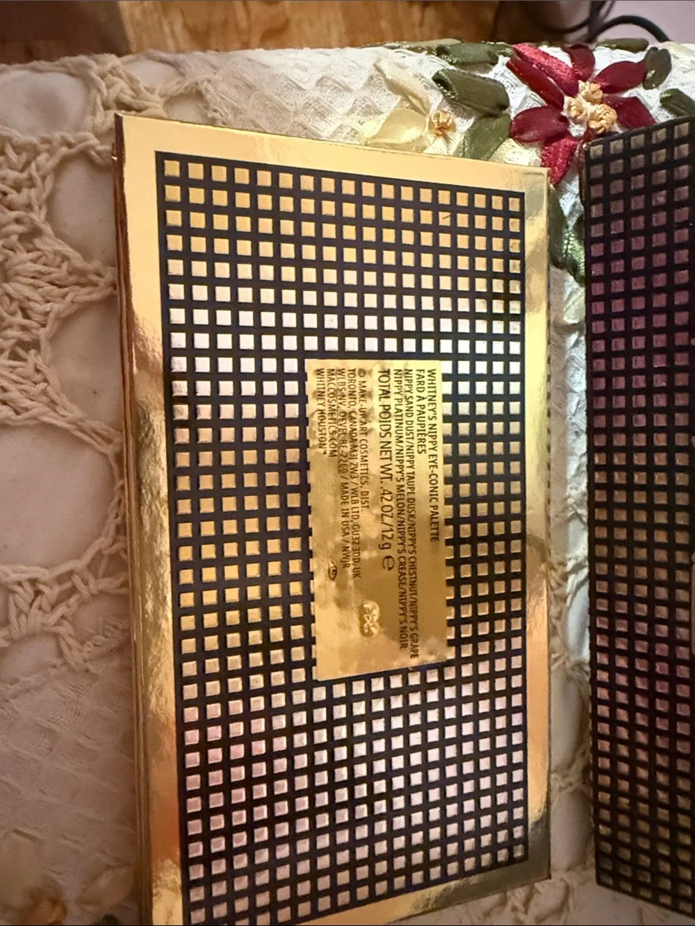 BNIB whitney Houston by MAC Cosmetics Metallic Eyeshadow Palette Packaging